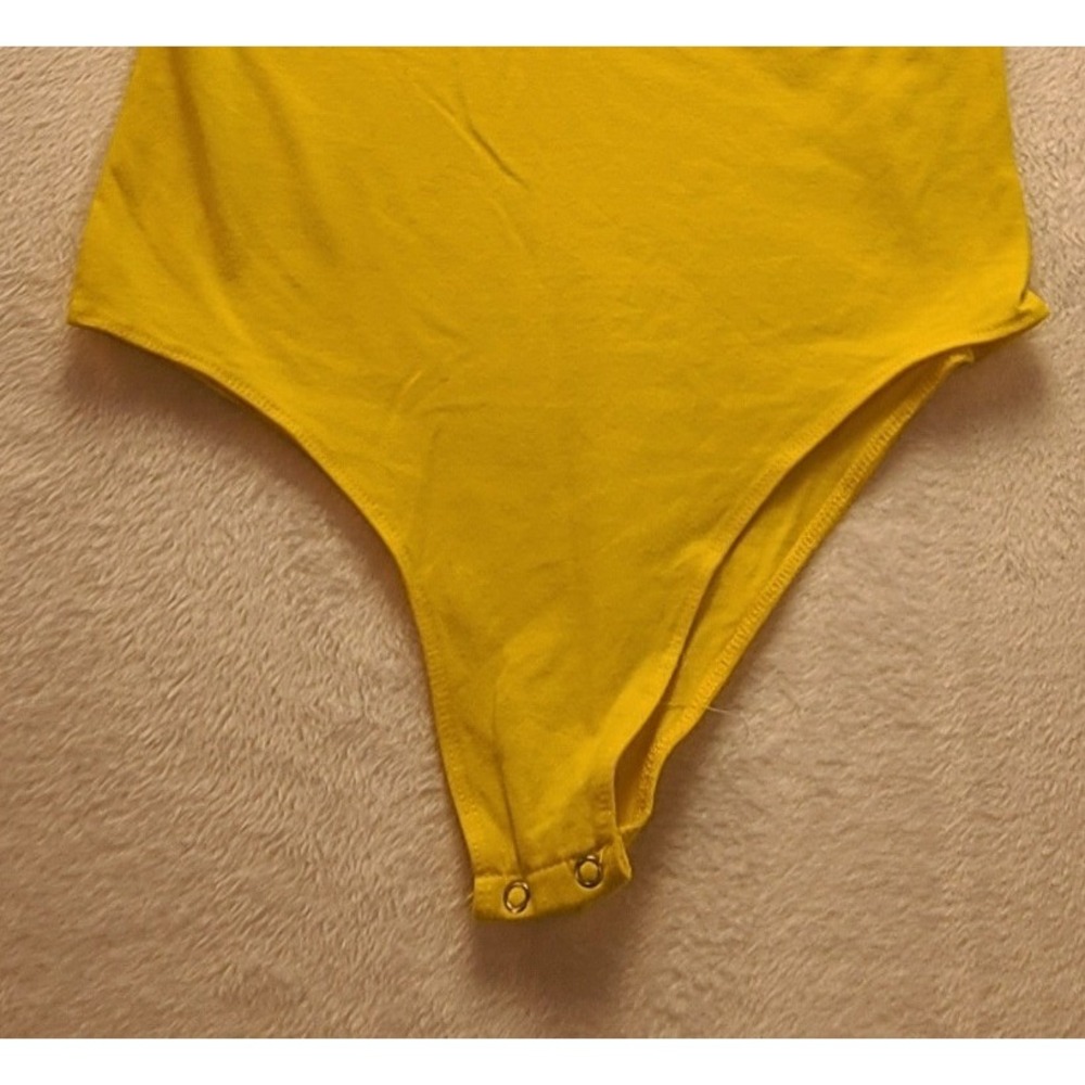 MTV Music Television Yellow Bodysuit Tie Dye Logo Sleeveless Scoop Neck Retro - Picture 7 of 10